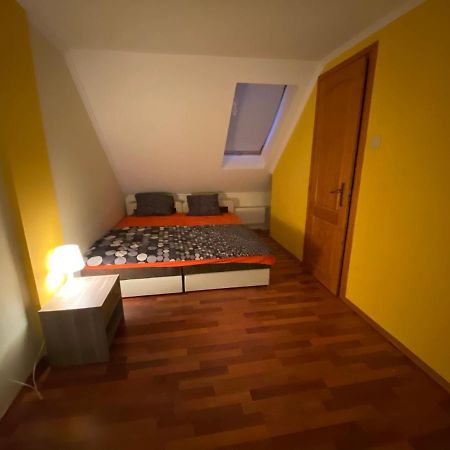 Mimi Apartman Daire Gyula Dış mekan fotoğraf