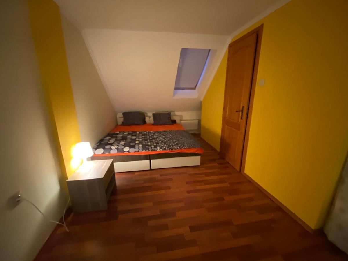 Mimi Apartman Daire Gyula Dış mekan fotoğraf