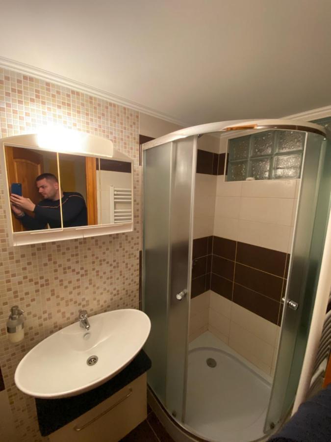Mimi Apartman Daire Gyula Dış mekan fotoğraf